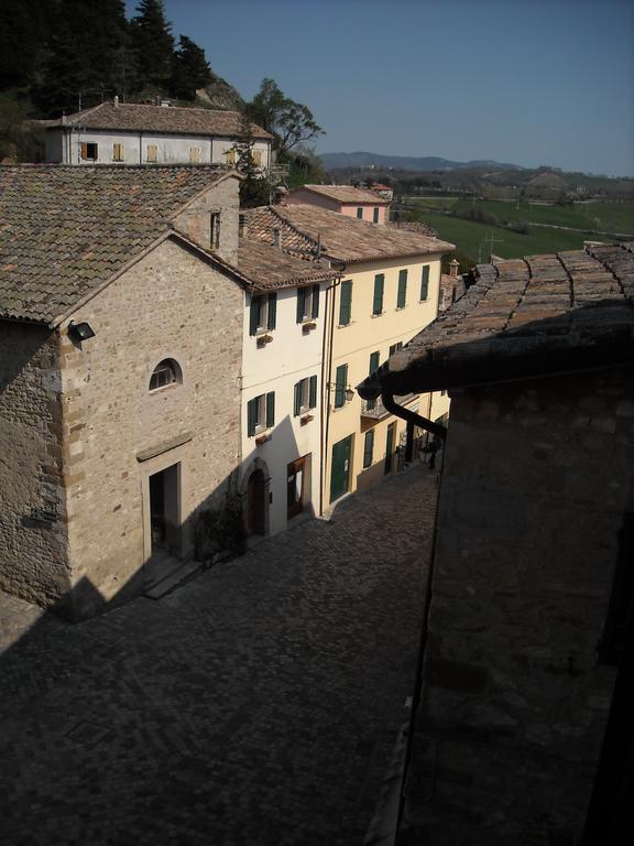 Hôtel Arcobaleno à San Leo Extérieur photo